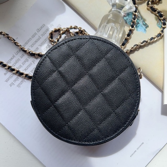 CHANEL Round Black Chain Quilted Caviar Clutch Bag - Picture 2 of 8